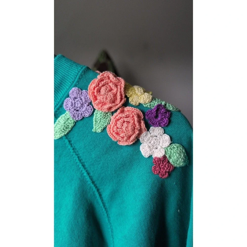 Vintage Crewneck Sweatshirt Handmade Floral Applique Embroidery Large Grannycore